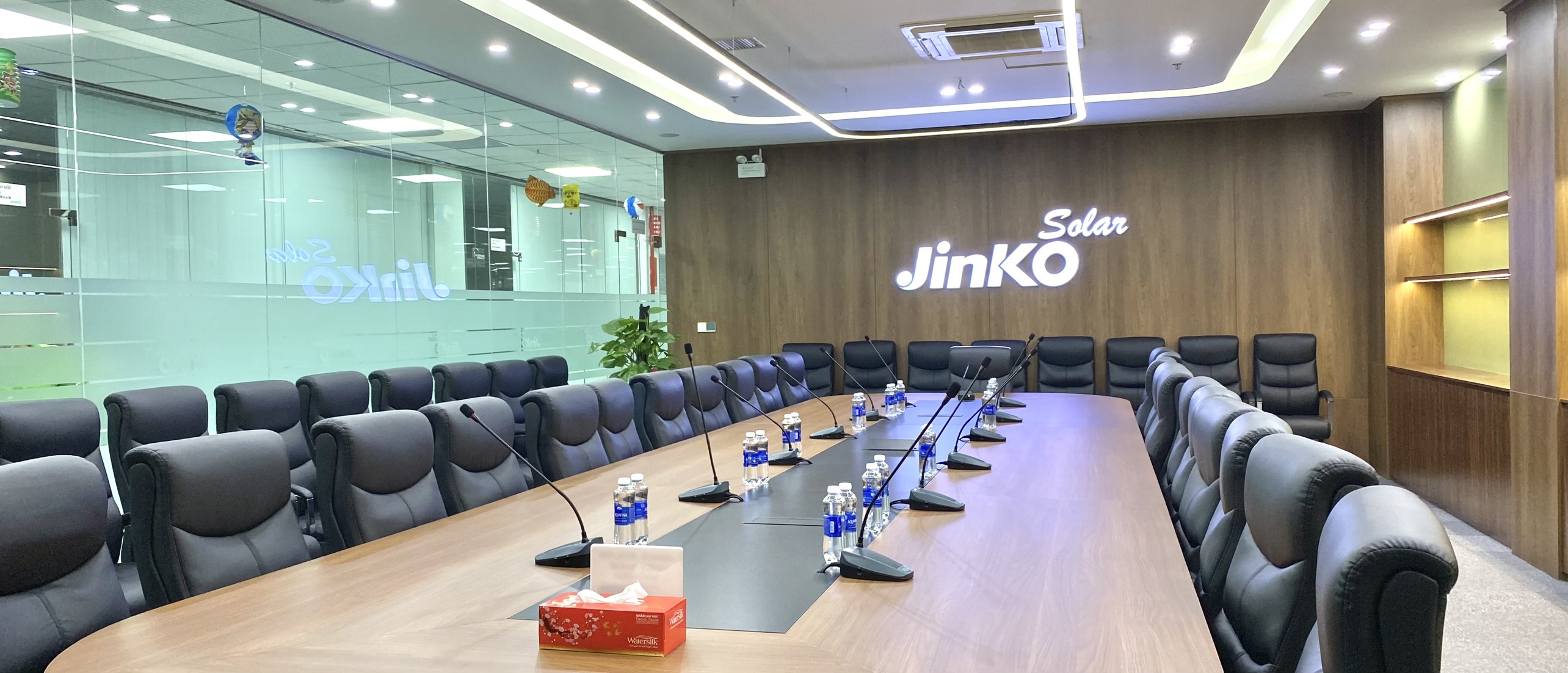 Thi công thiết kế nội thất văn phòng khu công nghiệp